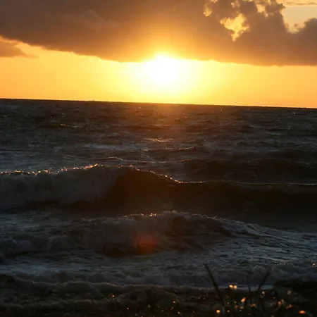 بيت للعطل Wald & Direkt Am *